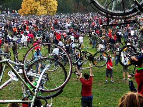 Masa Crítica - bicis arriba 